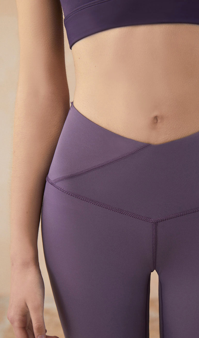 ANIKA V-cut Yoga Pants - Light Purple